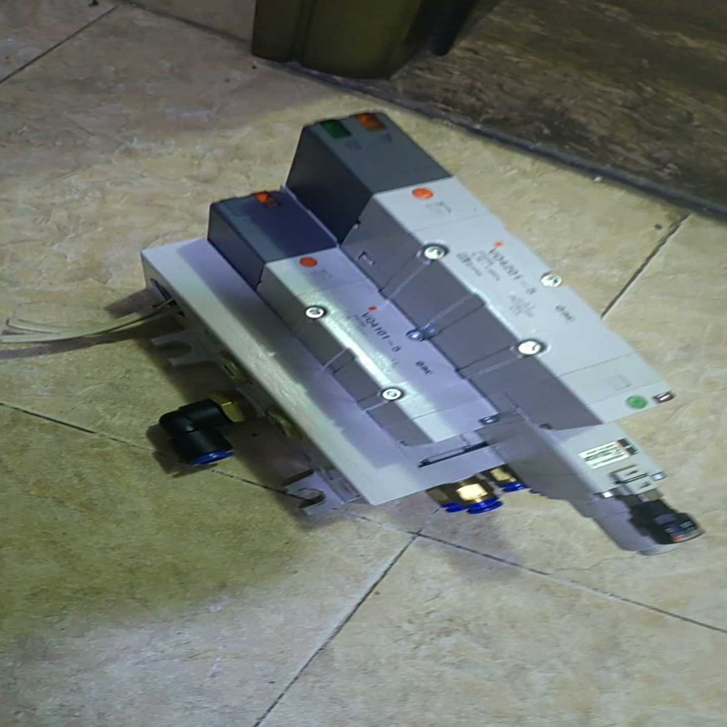 议价M电磁阀VQ4201-5。VQ4101-5。Q40