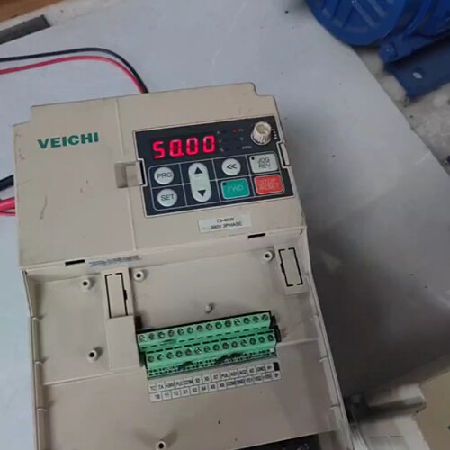 寻伟创变频器4KWAC80BT3004C成色如图每一