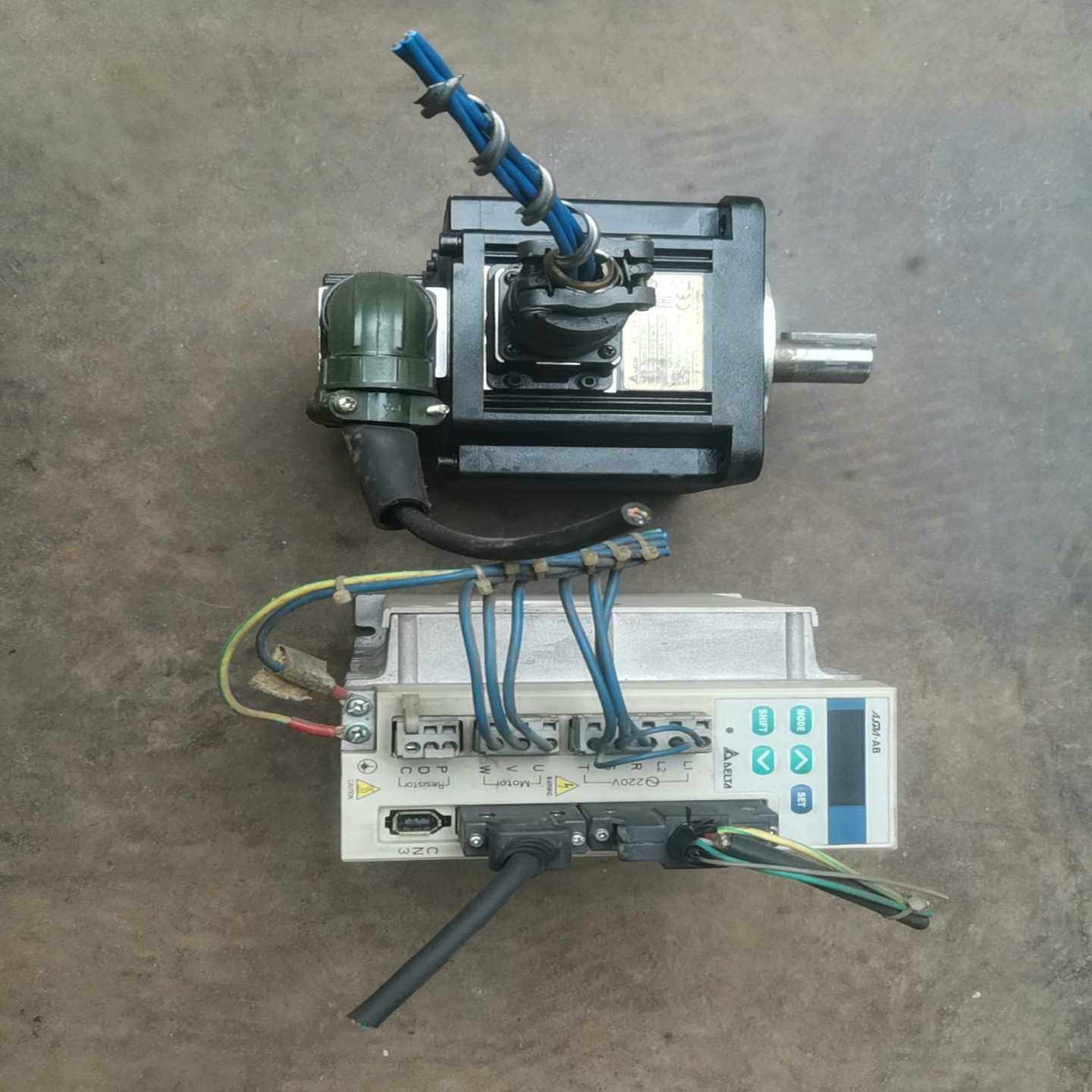 【星慕电子】台达ASD-A1021-AB 电机ECMA-E31310PS