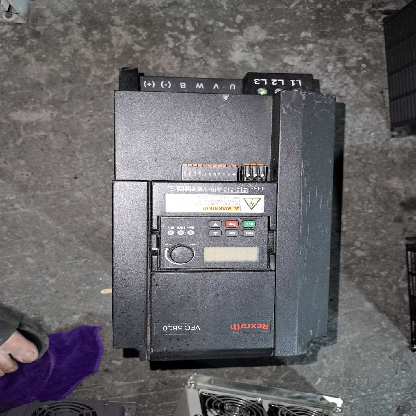 议价力士乐变频器实物拍摄报警IDPq主回路包好VFC561现货/维