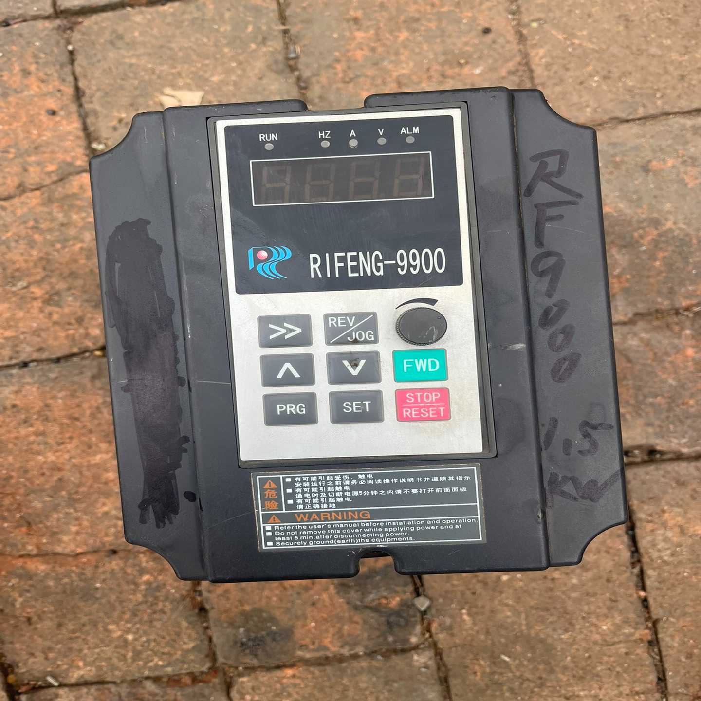 日丰变频器RF9900G-1R5T3B-议价