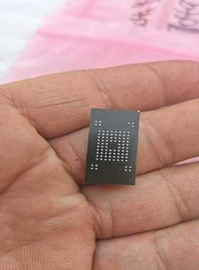 询价~85ld0512，电子硬盘，未使用无包装余料两颗