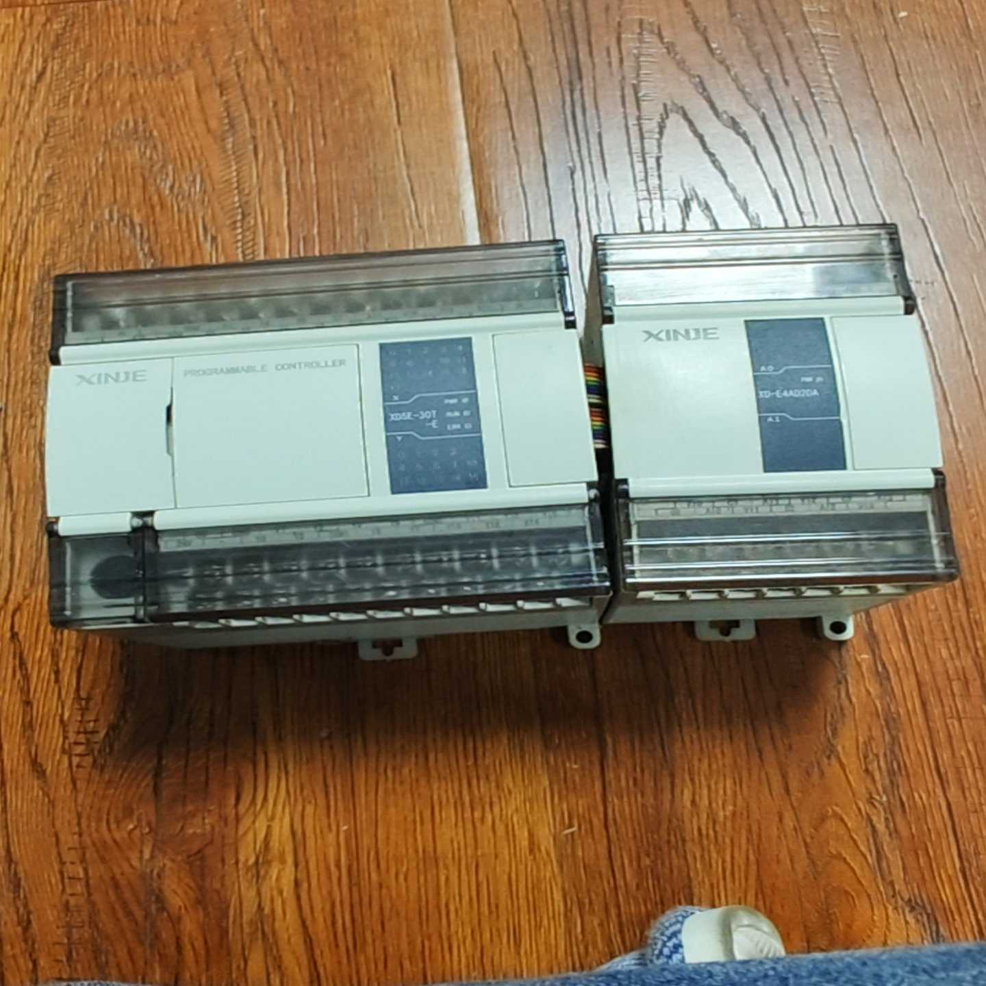 信捷XD5E-30T-E附带模拟量模块XD-E4AD2DA，（零零电子）