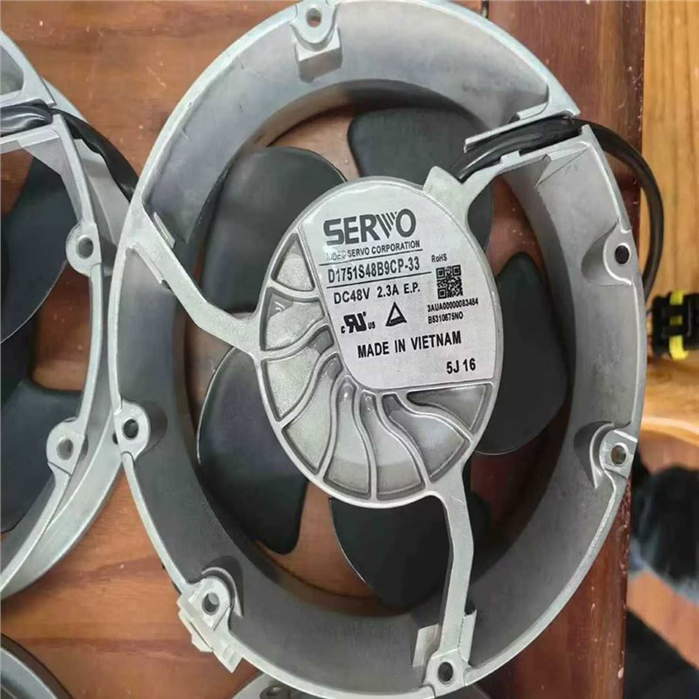 全新日本伺服SERVOD1751Sc48B9CP-33/5448V变频器风扇17251