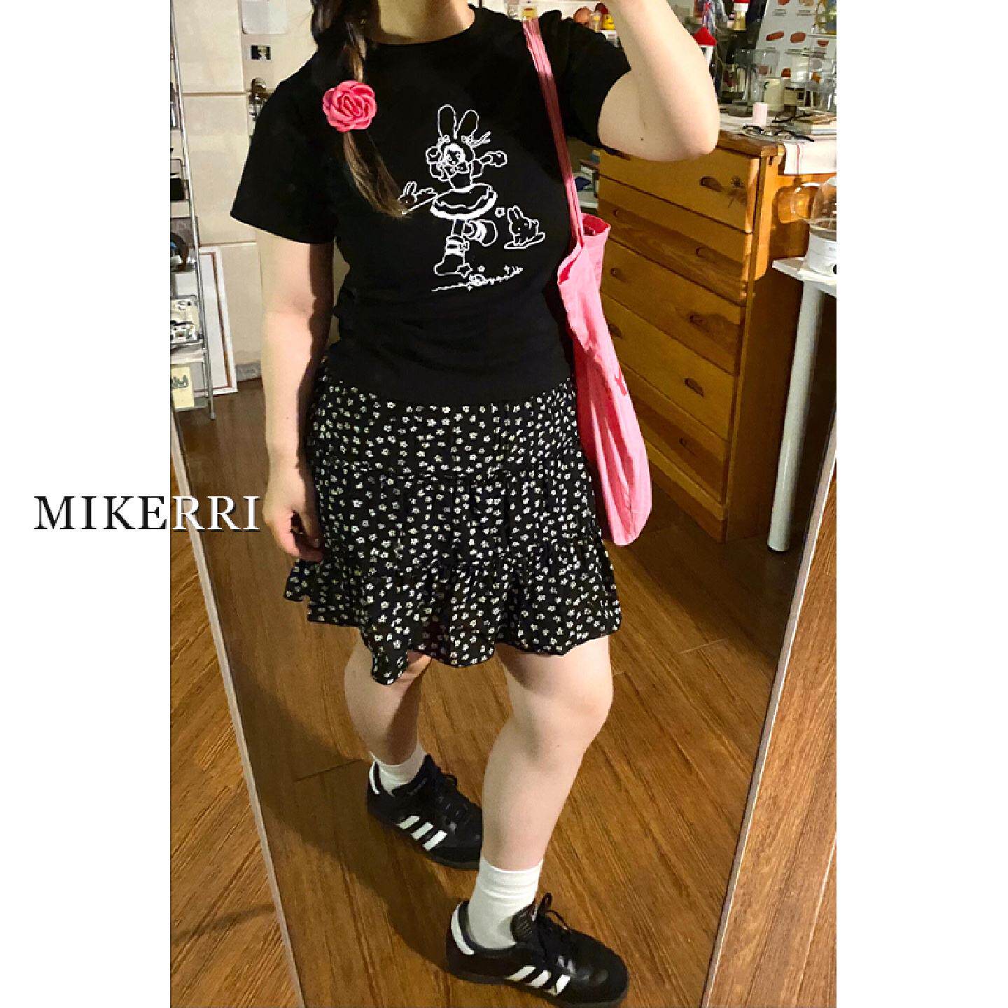 黑色碎花蛋糕短裙女夏季大码胖mm遮肚显瘦梨形身材高腰a字半身裙