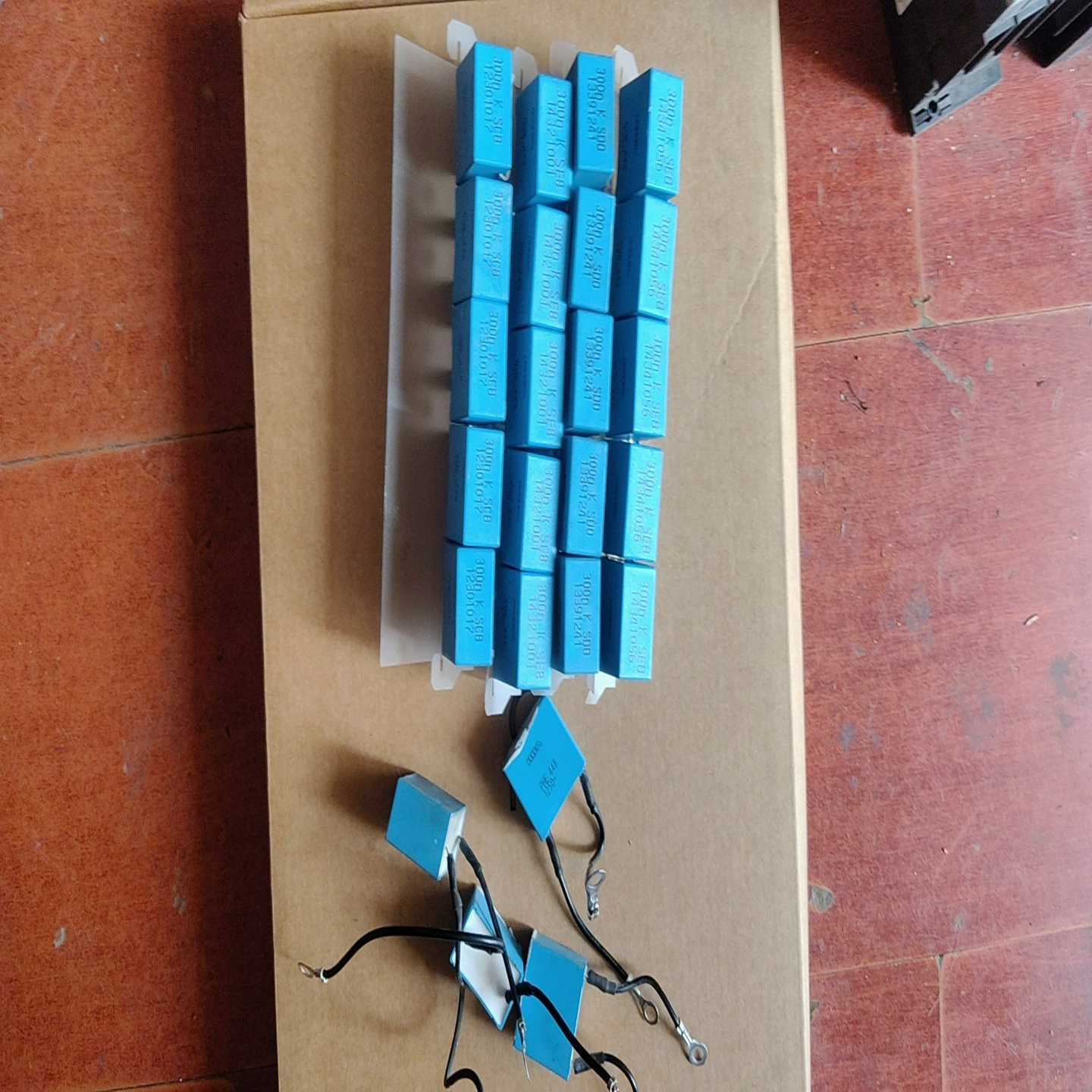 （议价）伟肯变频器电容PHE4481250