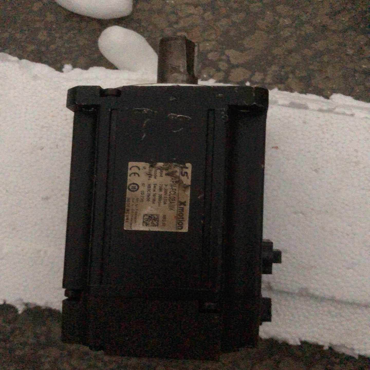 LS伺服电机APM-FCL08AMK，750W，，功能包好，