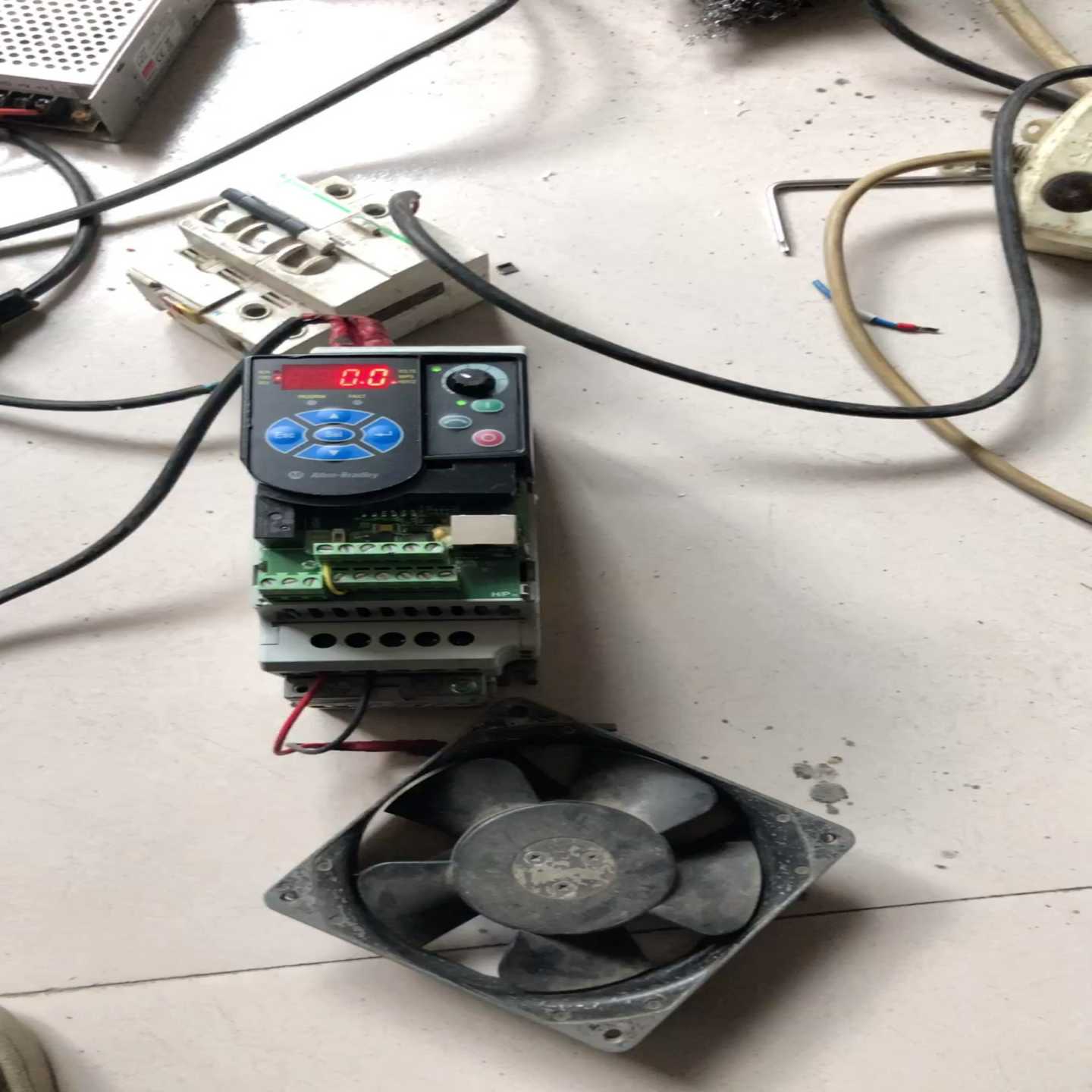 AB罗克韦尔变频器22F-A4P2N103，0.75千瓦询价