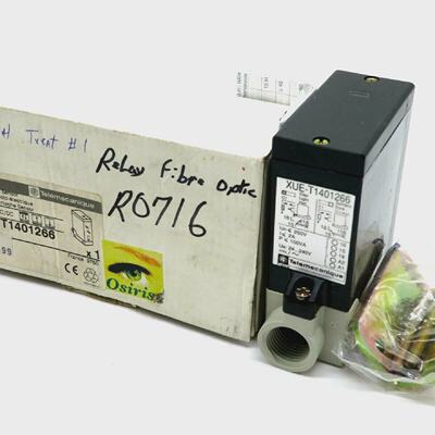 NEW TELEMECANIQUE XUET1401266 PHOTOELECTRIC SENSOR XUET14012