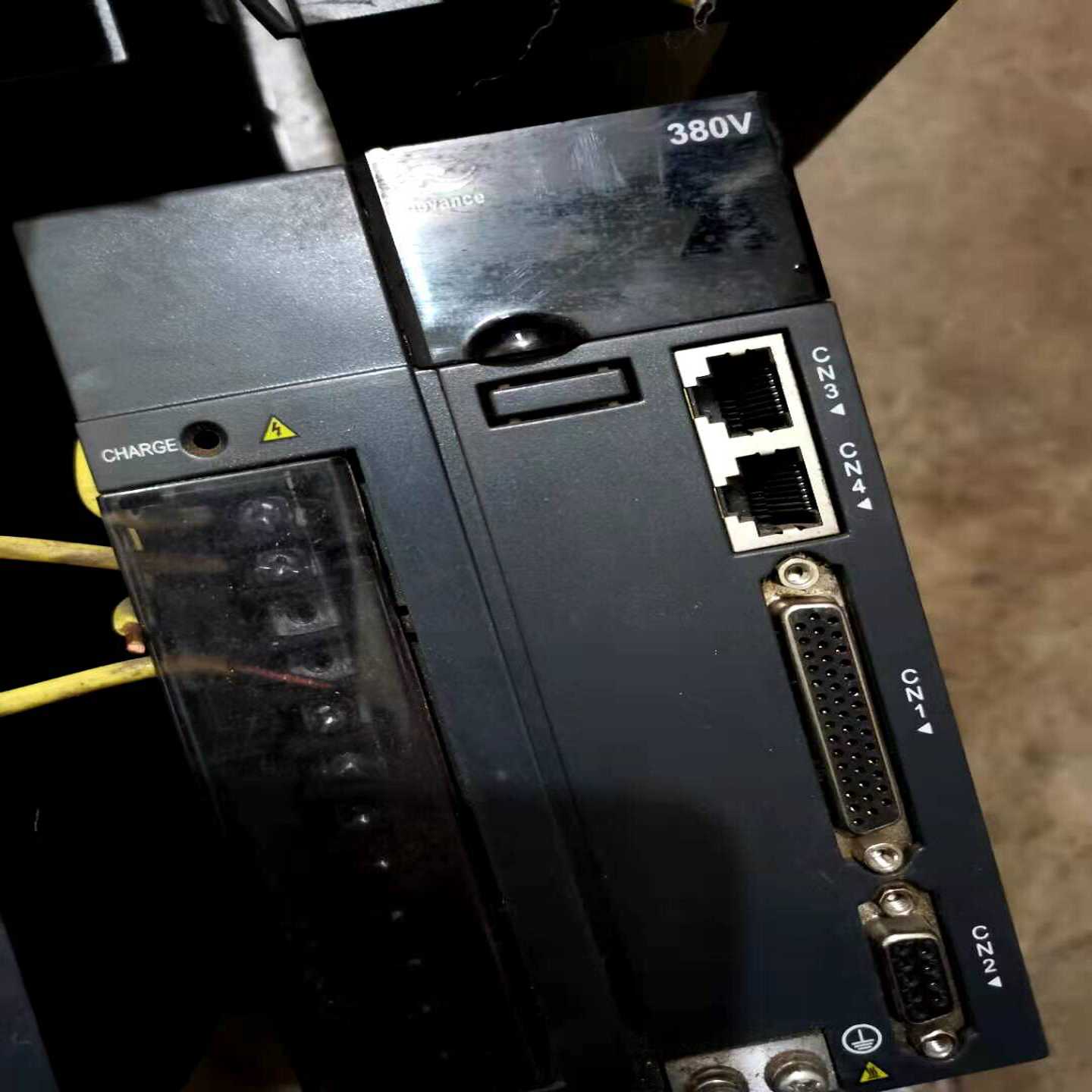 议价拆机汇川伺服驱动器，型号是MD620MT3.7GB，3.7千