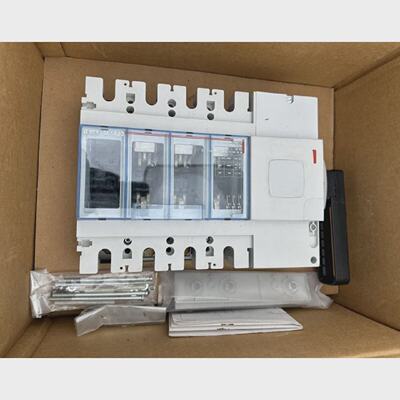 LEGRAND 026680 SWITCH DISCONNECTOR 400A 3P