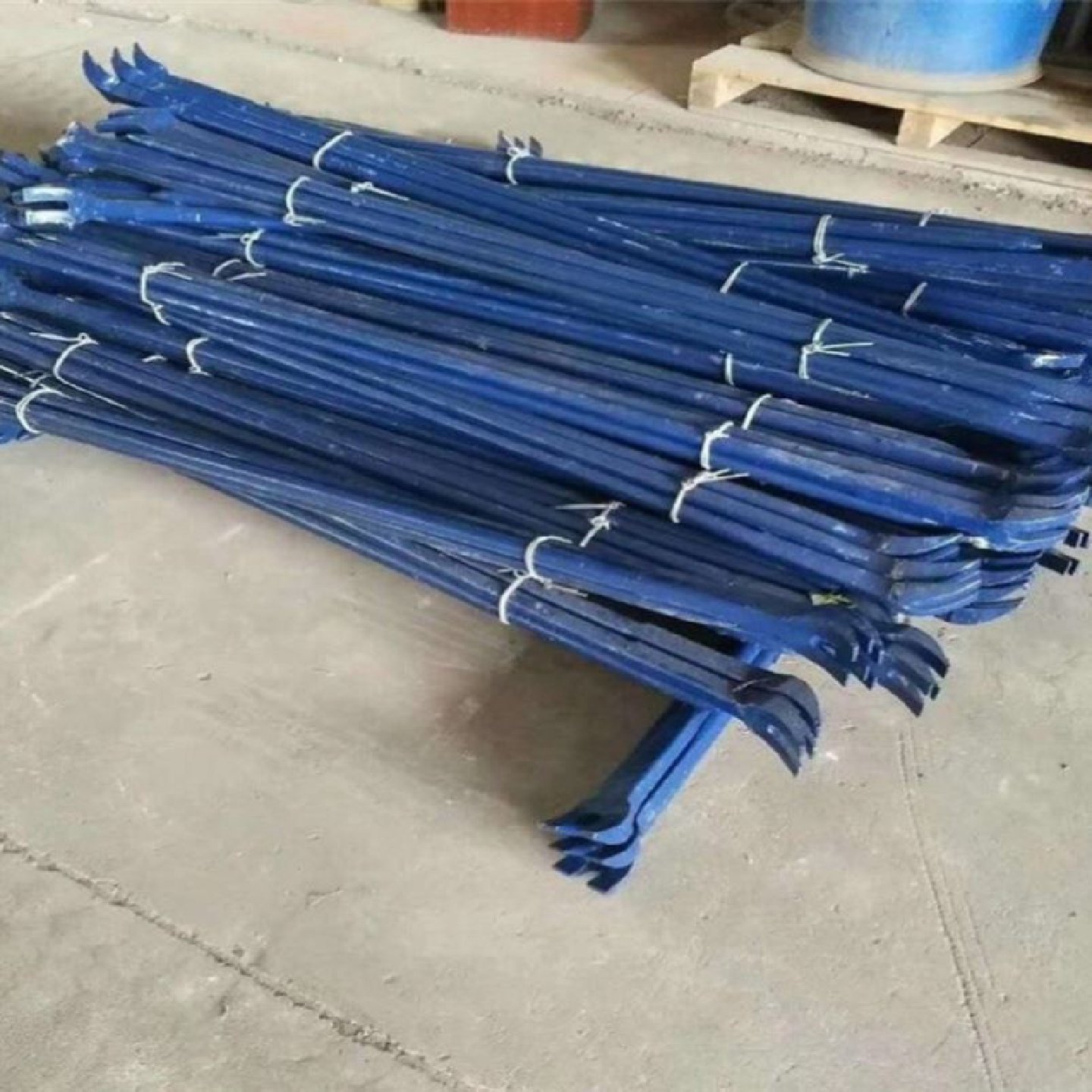 羊角撬棍道钉起子马蹄撬棍1.5米1.2米轨道钢锻打方根撬杠铁路工具,五金/工具,撬棒,淘宝优惠券,粉丝福利购,淘宝优惠卷