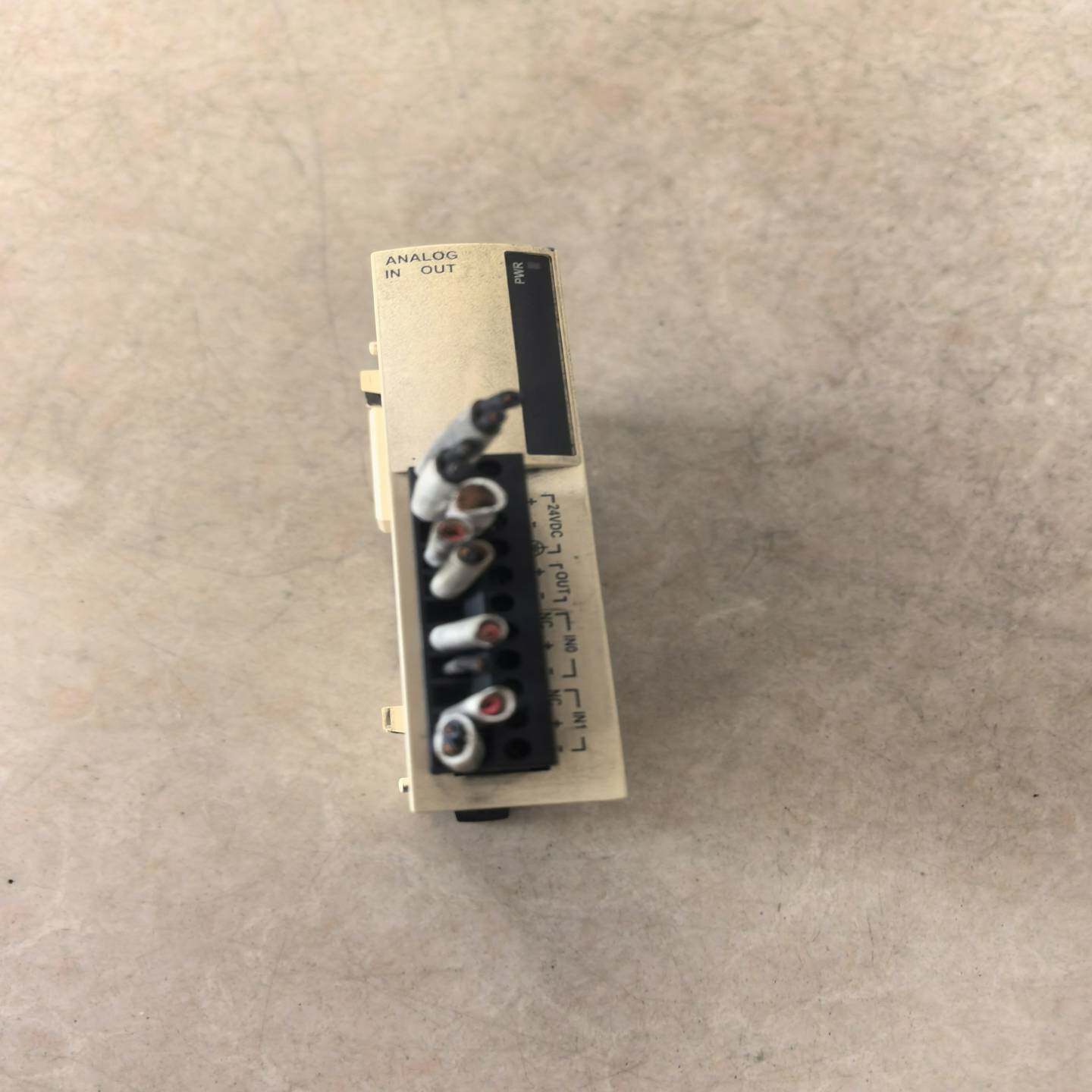 施耐德PLC模块TWDAMM3HT原装件{议价}