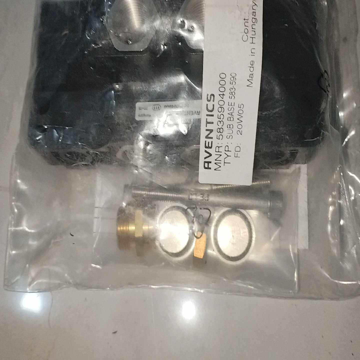 询价~变频器ATV630D22N4  22KW