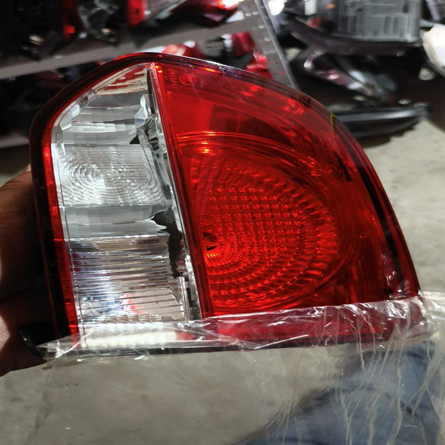 高尔夫6GTI后盖尾灯（尾盖内侧）--议价商品