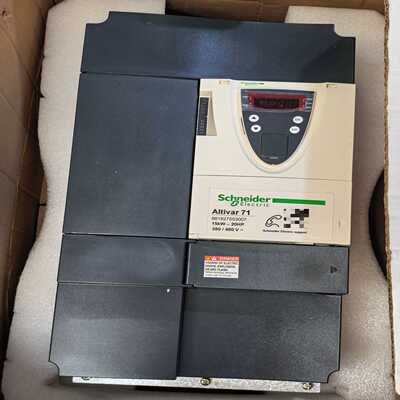 施耐德Altivar71变频器15kW三相，型号AT--议价商品