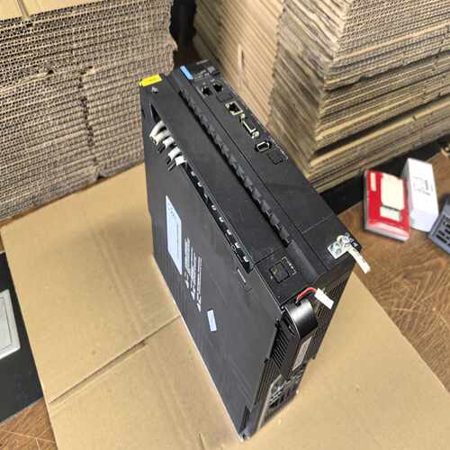 咨询-汇川5kw伺服驱动器SV660NT017I功能正常外观漂