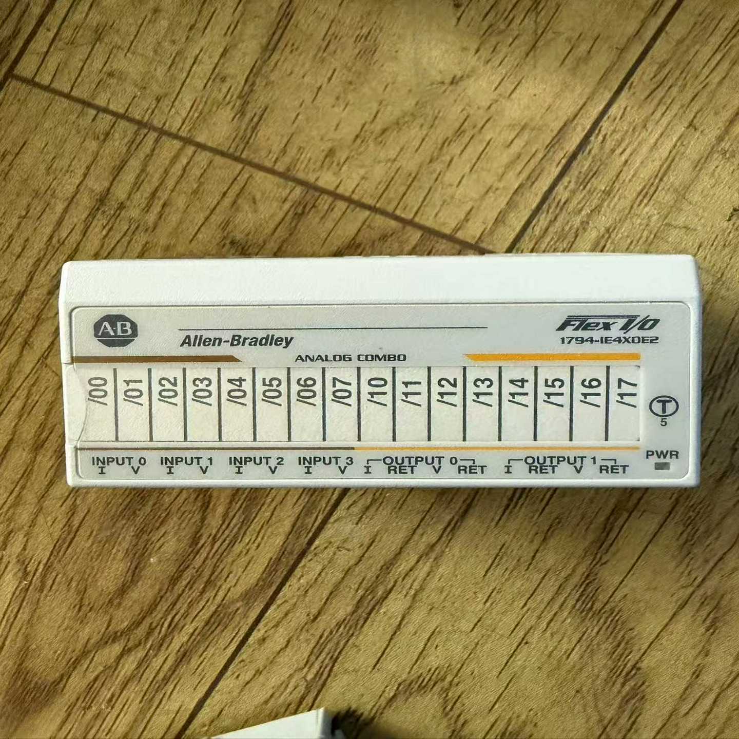 AB罗克韦尔1794-IE4XOE2，功能，成色如图所示询价