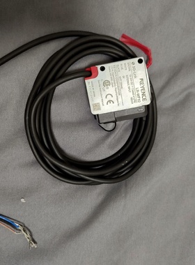 议价基恩士LRWF10激光传感器新基恩士