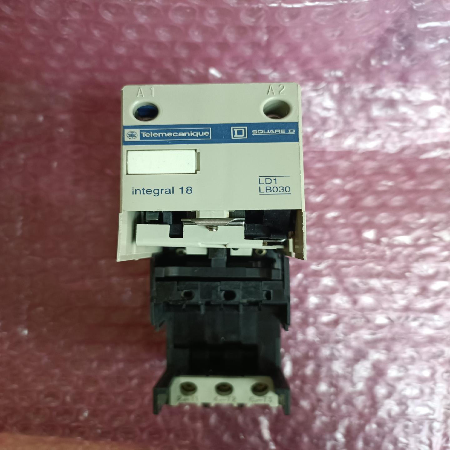 Schneider   LD1-LB030  电机起动器（佳毅工控）