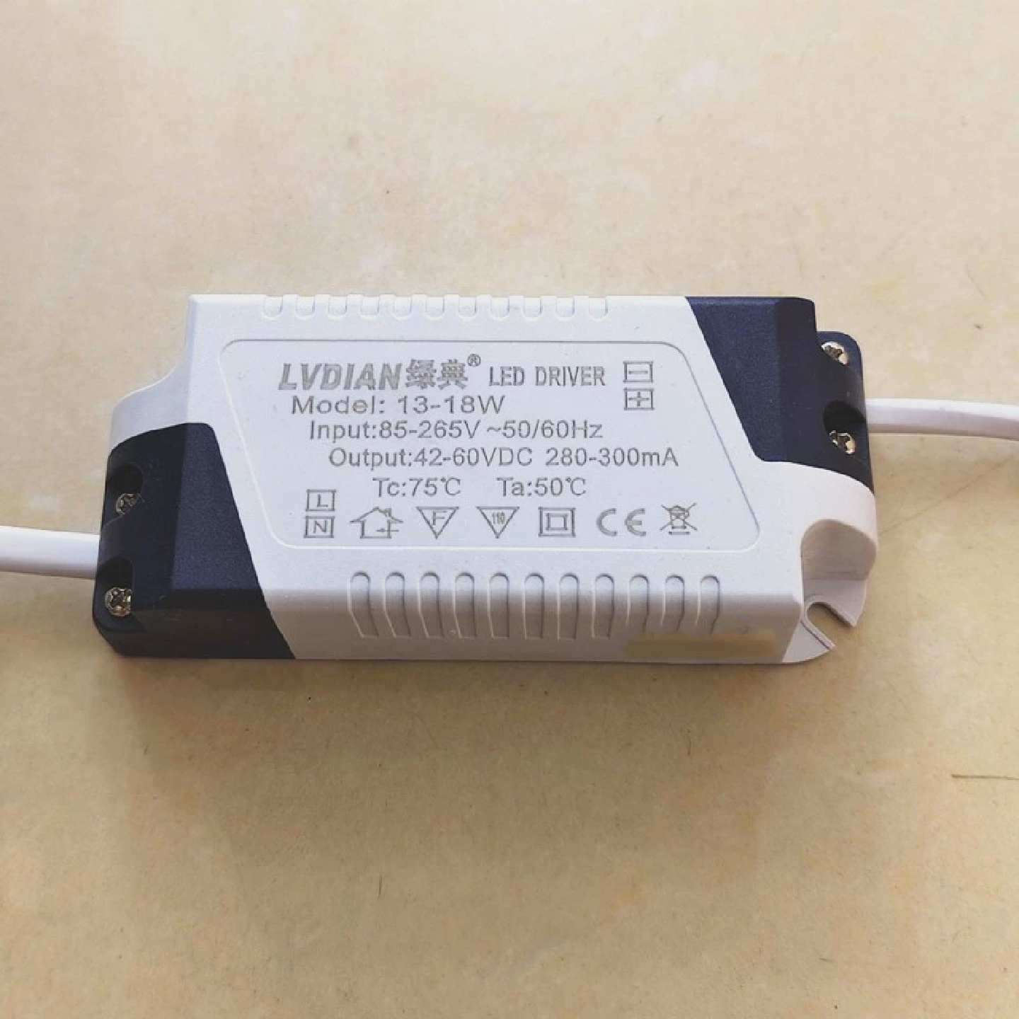 绿典LEDDRIVER电源13-18W电源驱动变压器42-60VDC280-300mA驱动