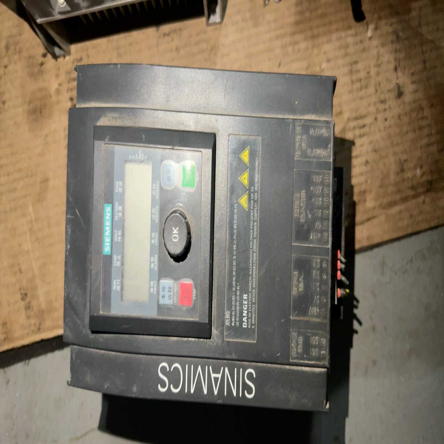 西门子变频器6SL3217-0CE22-2UA1一台，2.2--议价商品