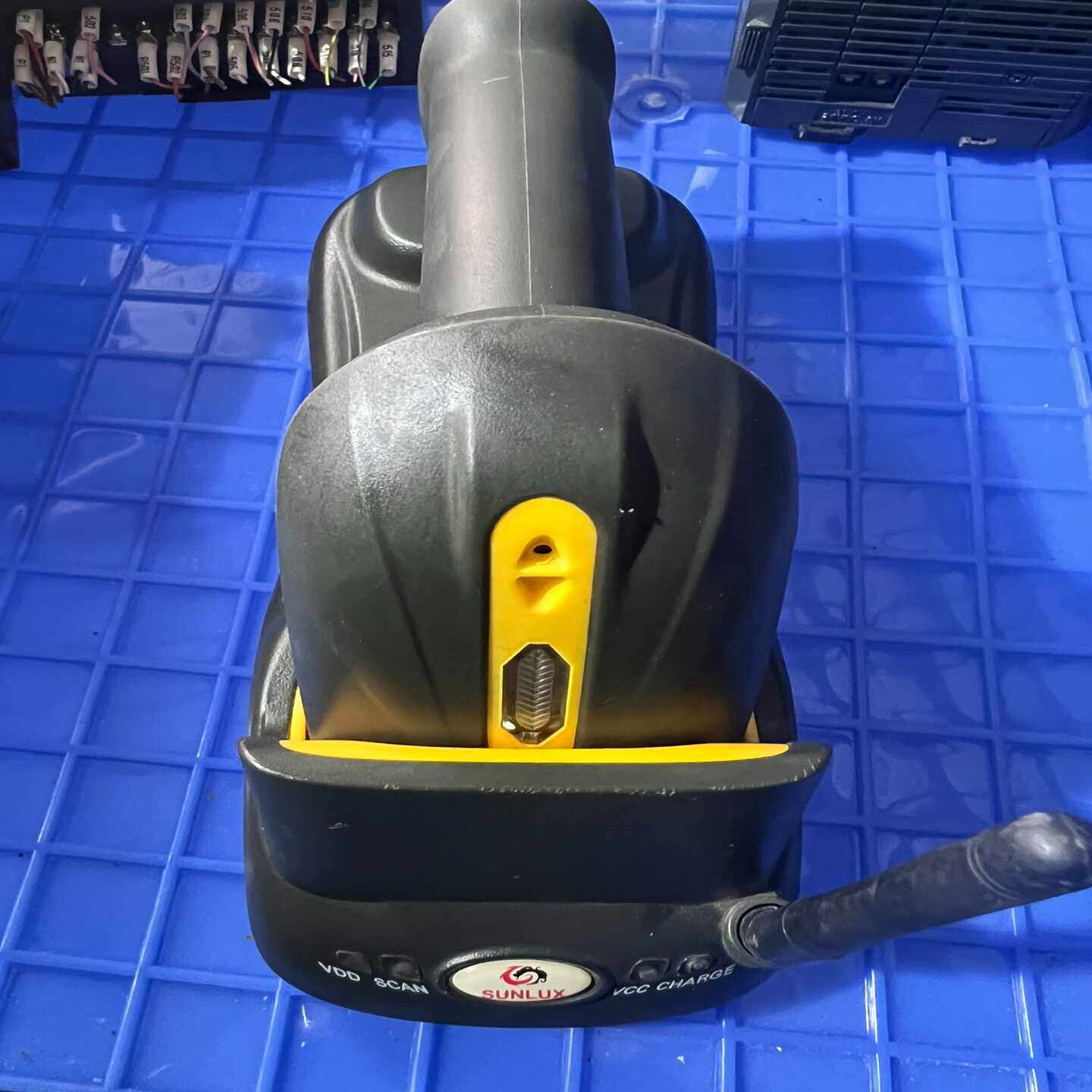 询价旭龙XL9528一维无线存储扫描枪工业级别扫描器