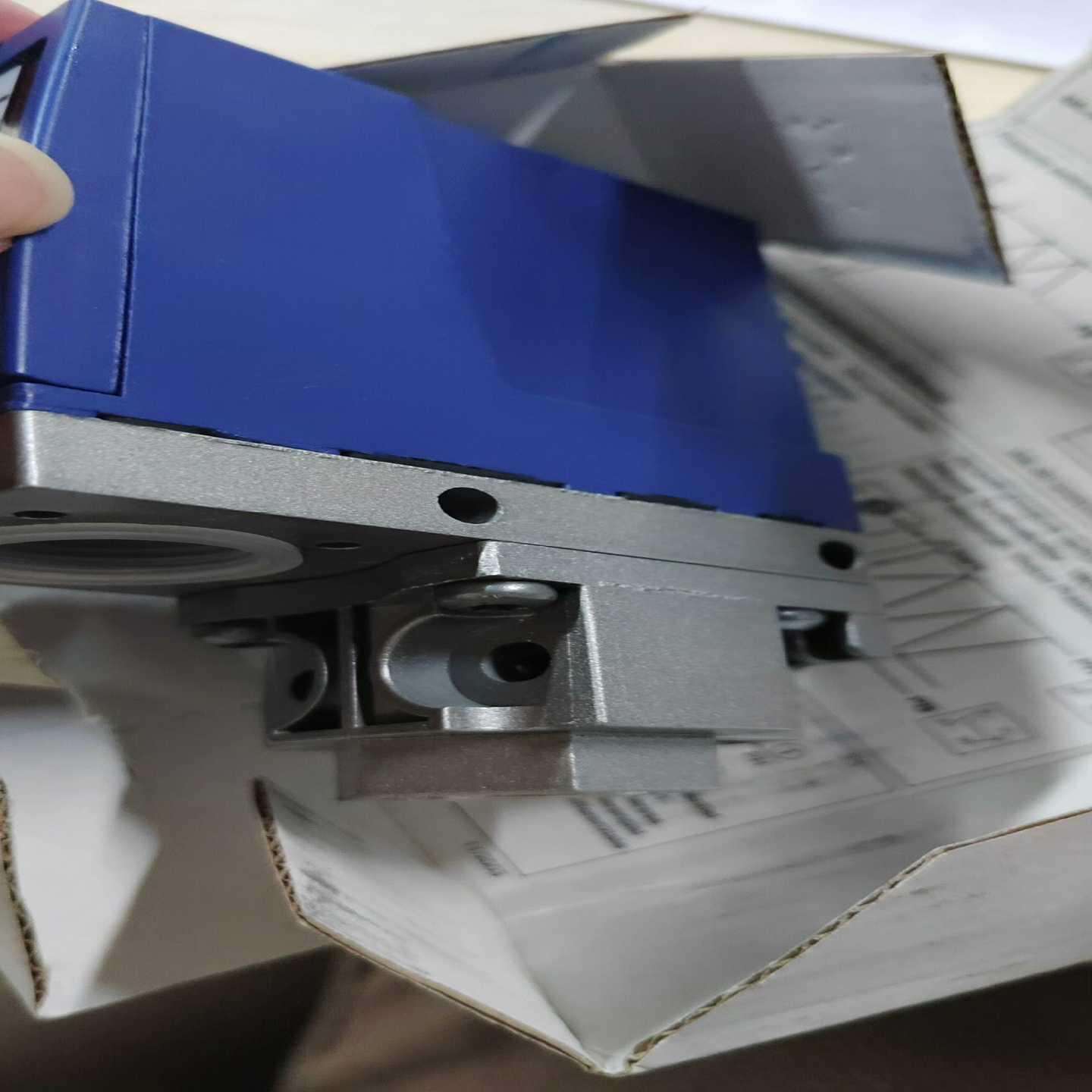 XMLA004C2S11施耐德全新正品原装--议价商品