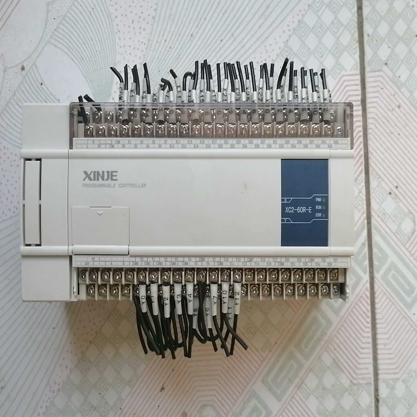 信捷Plc，XC2-60R-E成色如图漂亮，功能询价