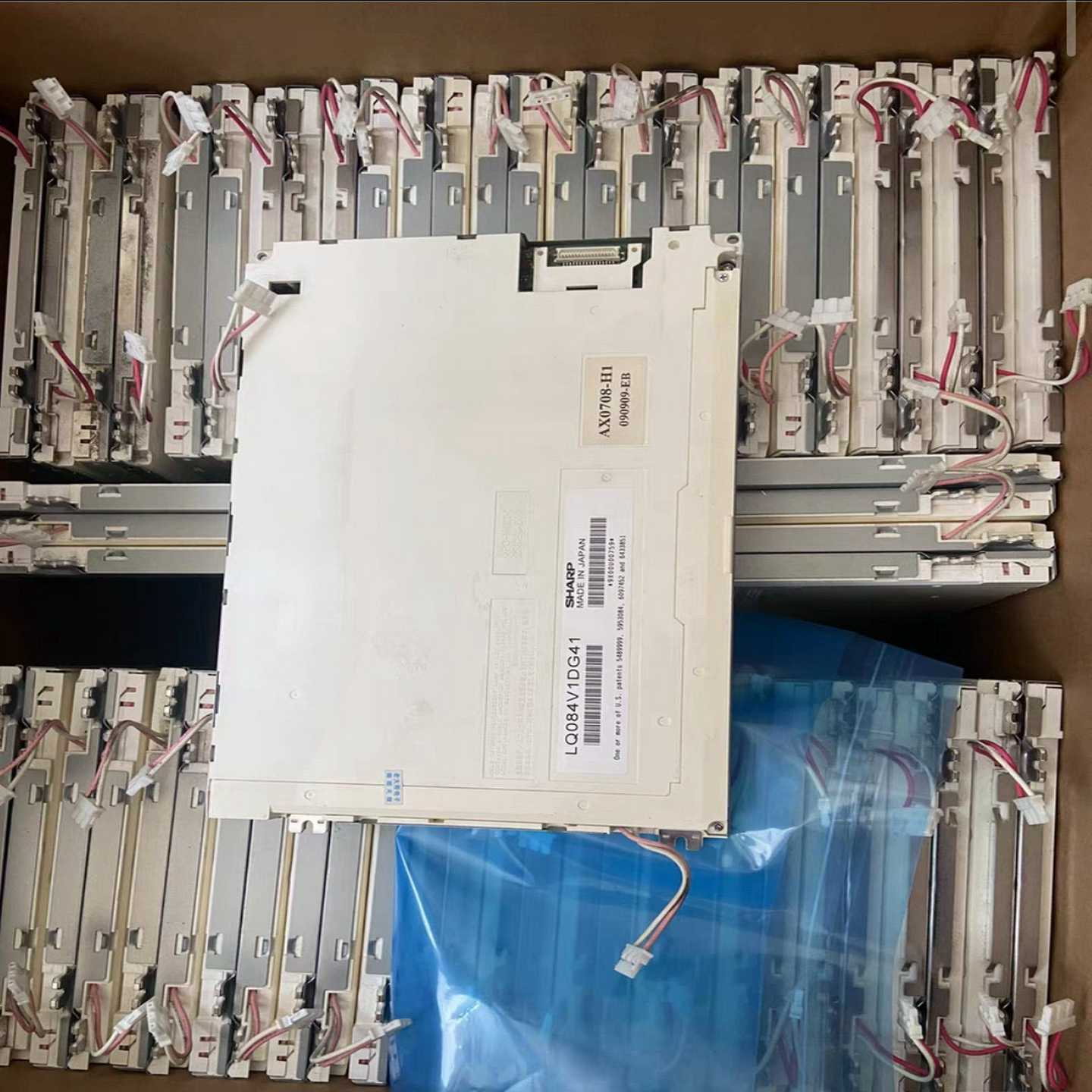 询价~到货很新的夏普8.4寸LQ084V1DG21/22/41