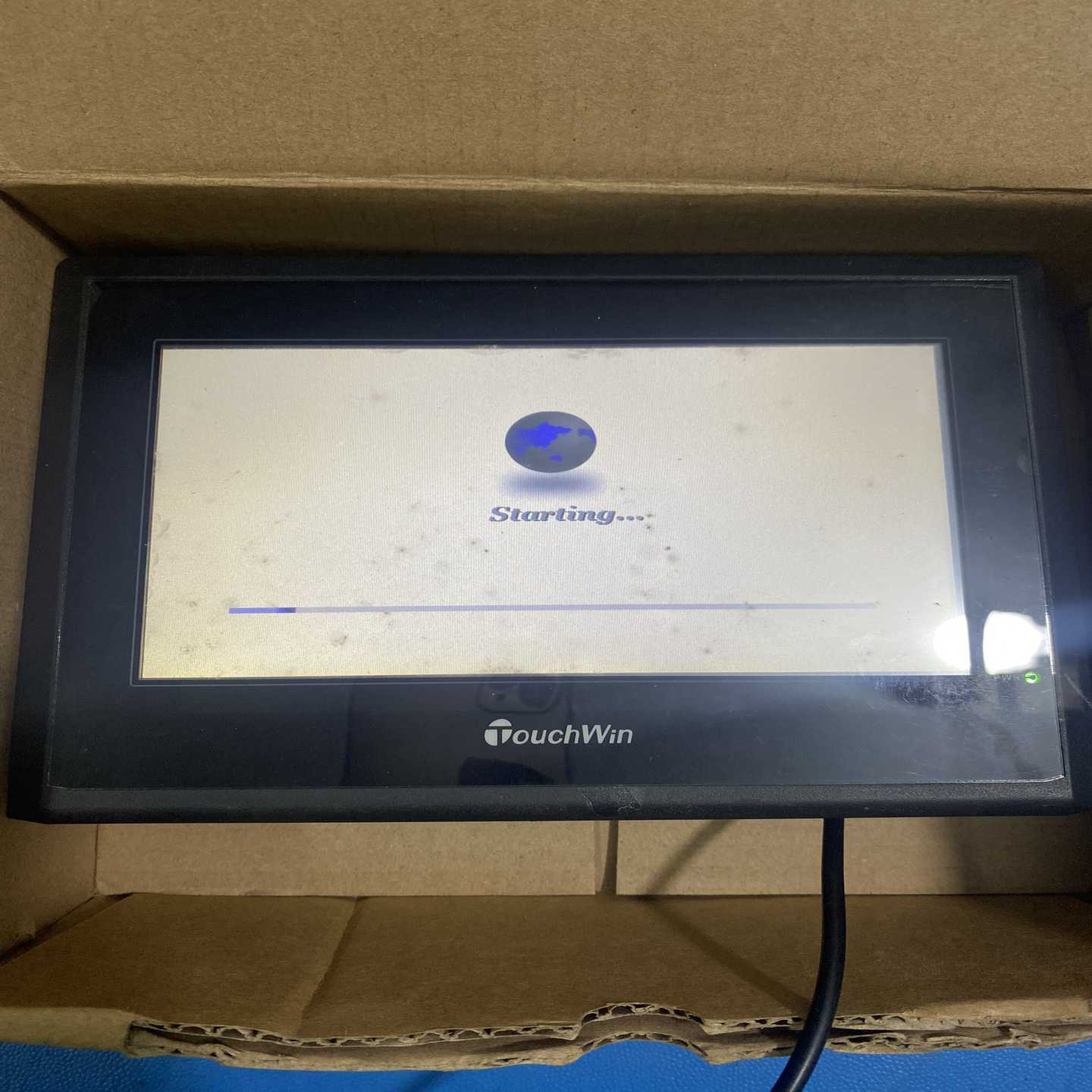 信捷TouchWin触摸屏，型号TH765-N，屏幕有霉点能-询价客服