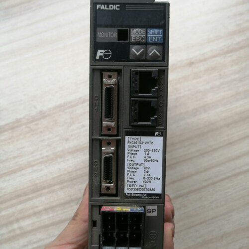 溢价-RYC401D3VVT2实物图拍摄