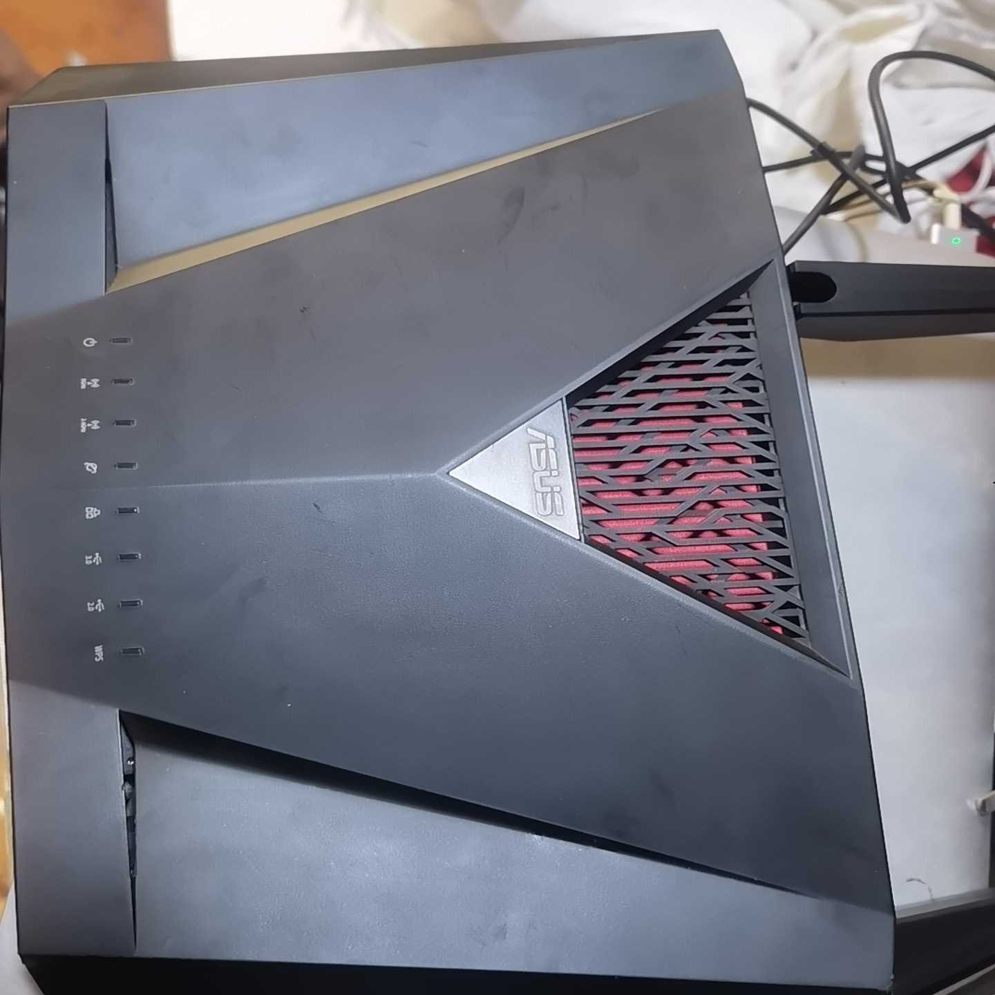 华硕RT-AC88U无线 线路由器，AC3100双频千兆款，型号~议价