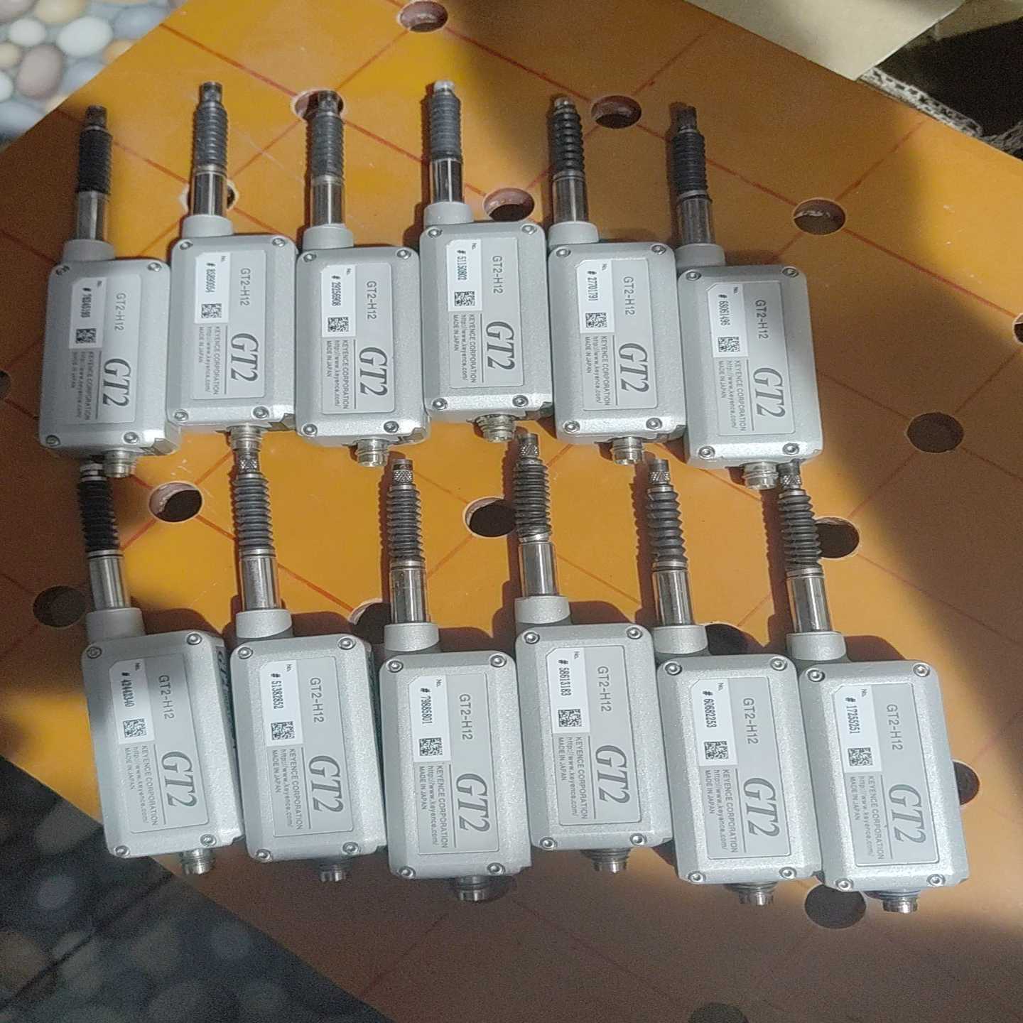 基恩士GT2-H12功能正常成色如图询价