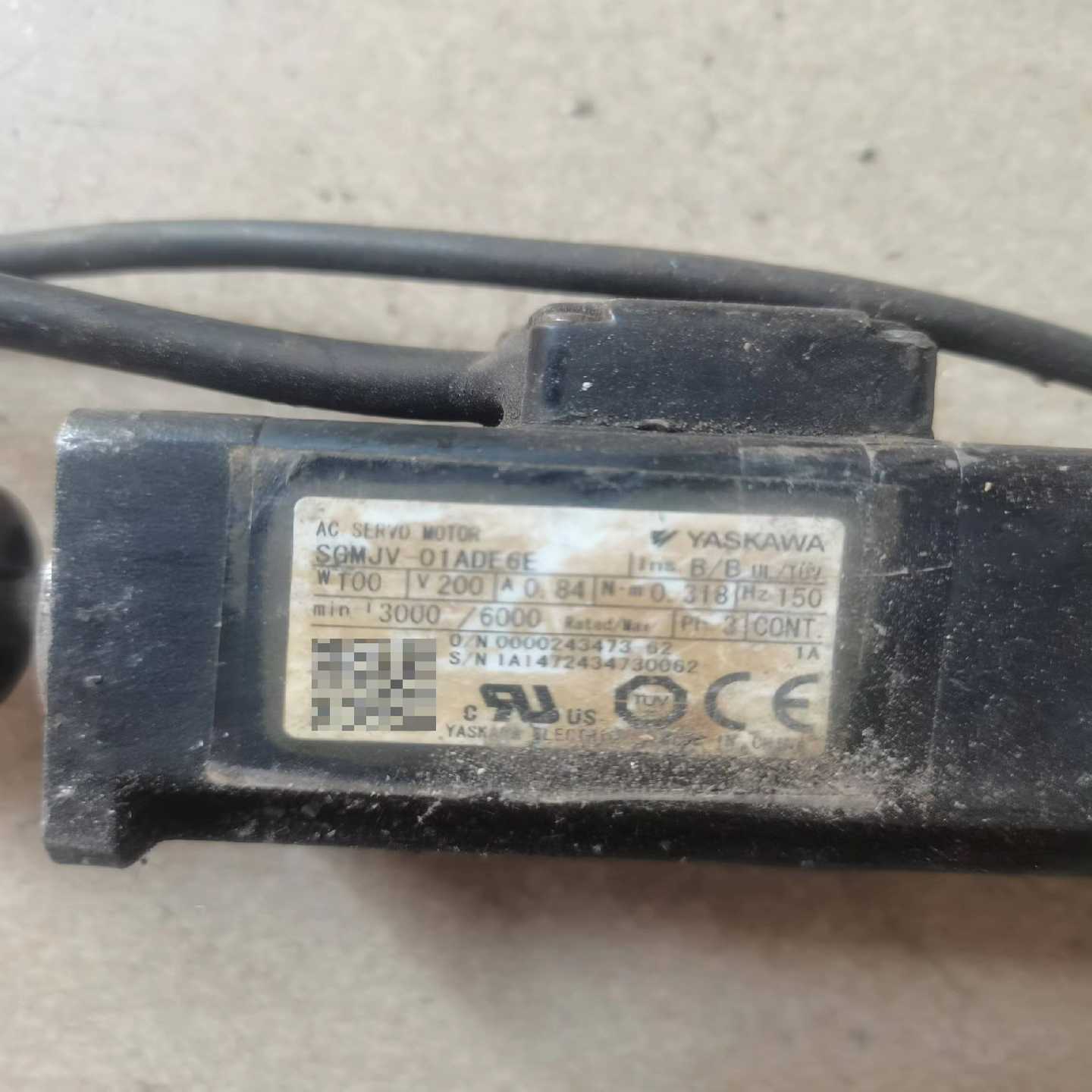 【包邮】安川SGMJV-01ADE6E，正常拆机，成色如图所--议价商品