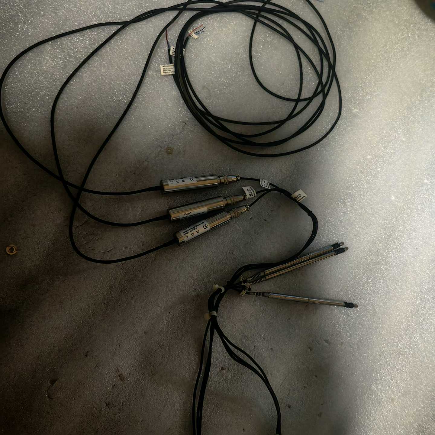 【议价】fiaye传感器FDVH8B-05B-V1-CFP，3919