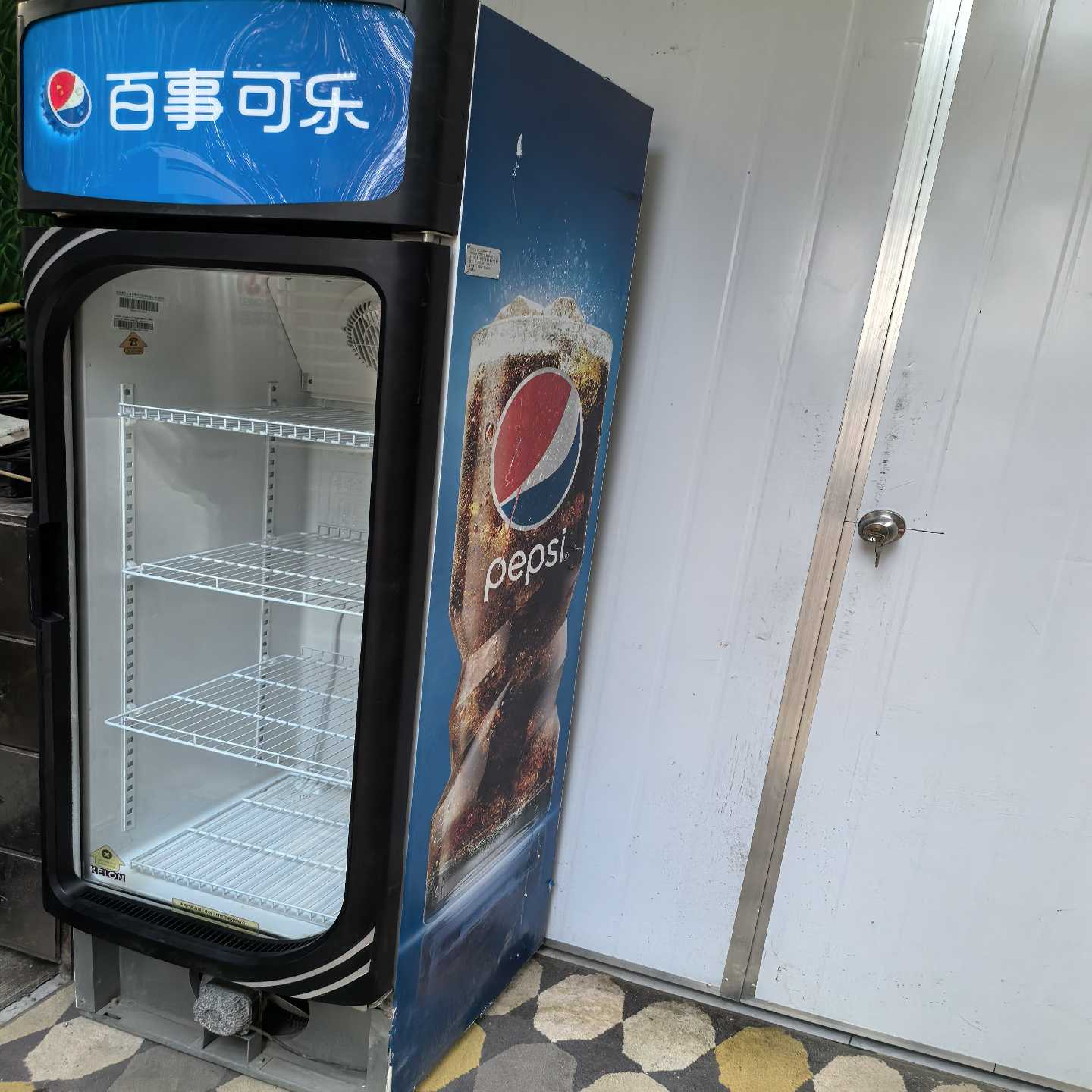 议价风冷保鲜柜高1.8米宽55厘米下面挡板没了