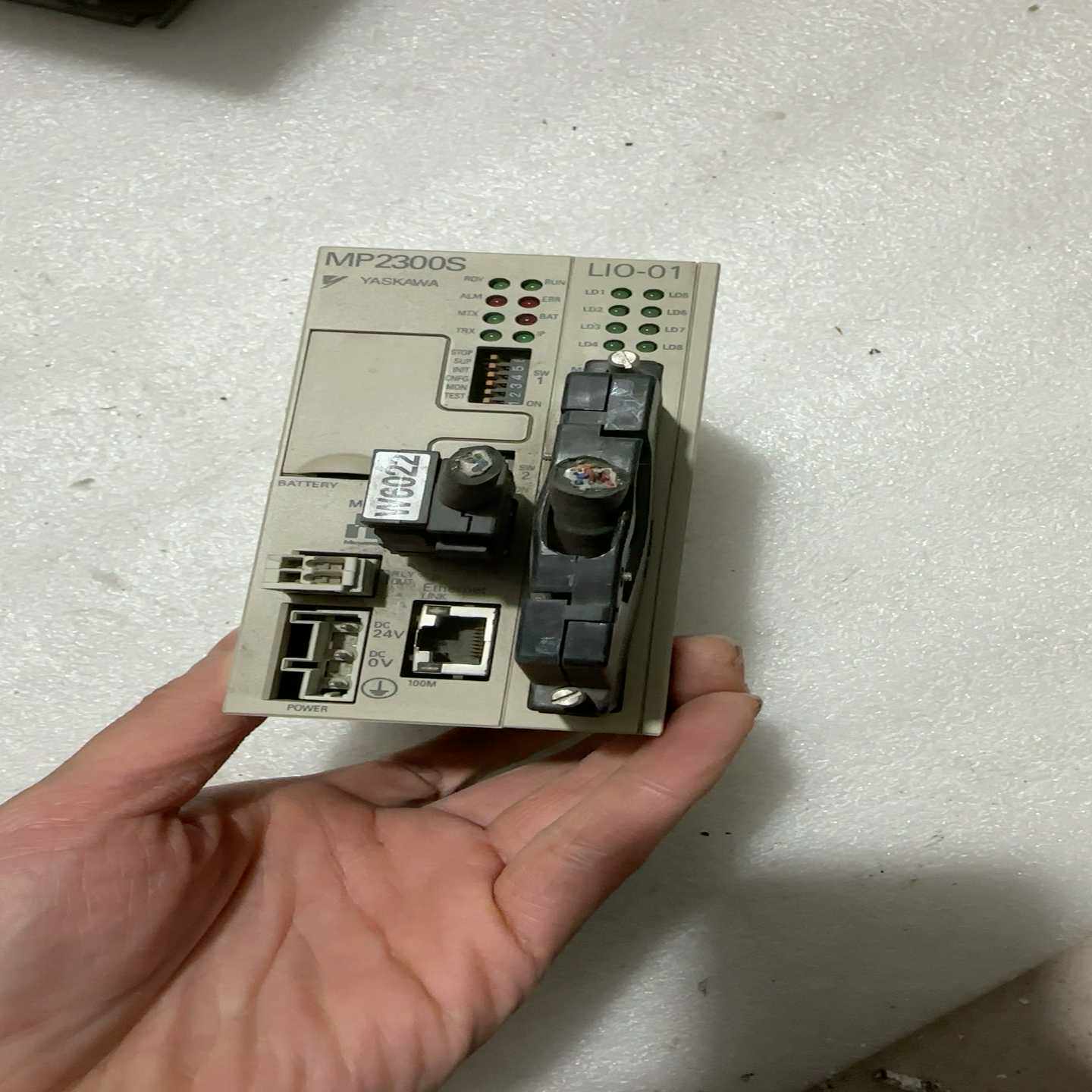 【议价】安川控制器，MP2300S，附带LIO-01，适用