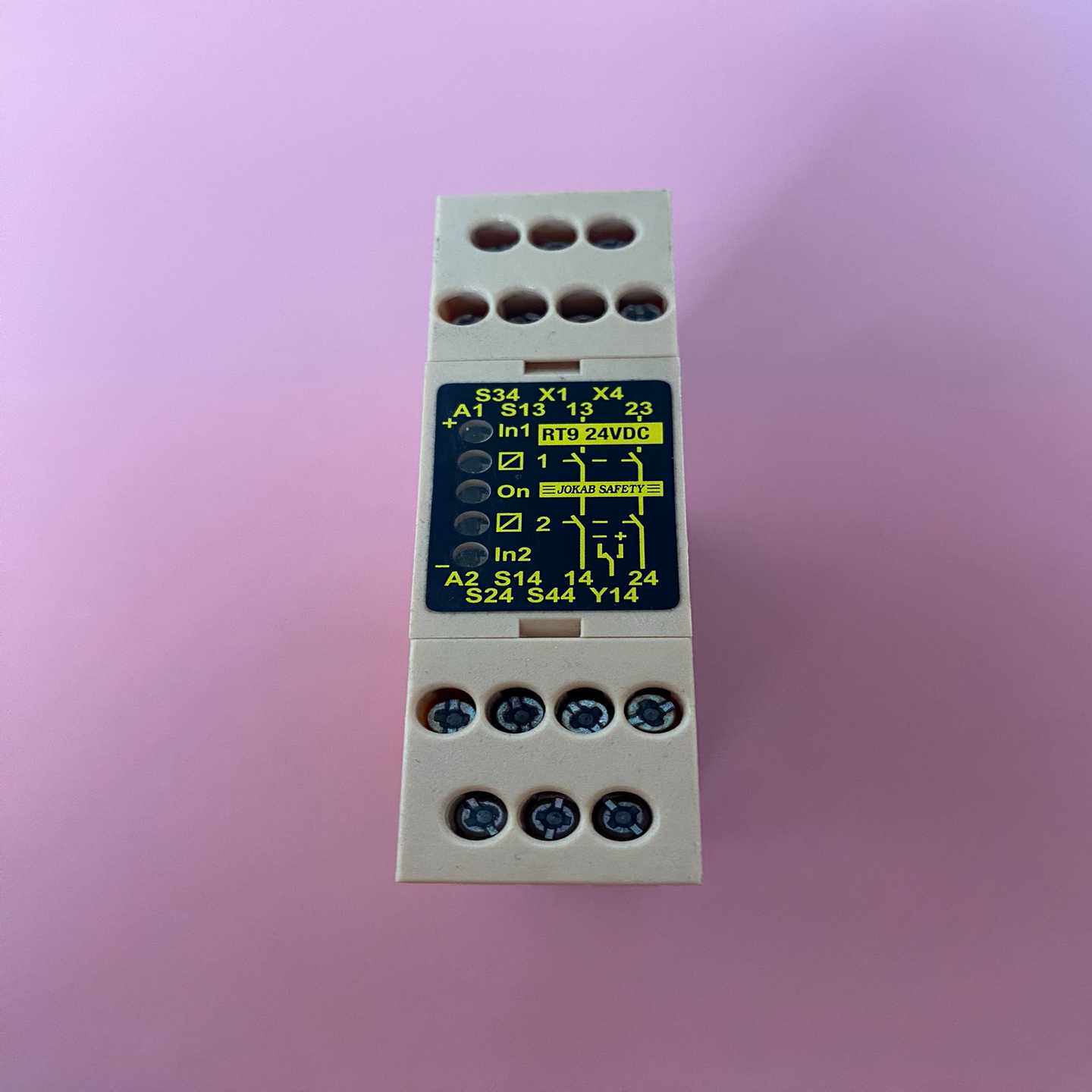 瑞典JOKABSAFETY佳可保RT9安全继电器，24VD询价