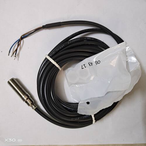 德国易福门IFM原装进口传感器接近开关IFT206实物拍摄 MR0134