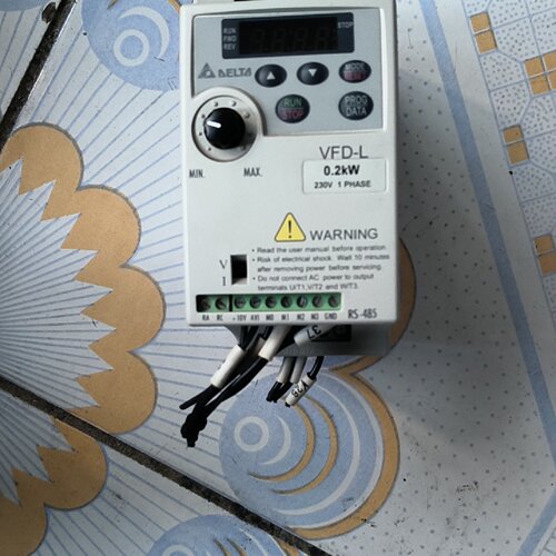寻I台达变频器VFD002L21A0.2kW220V单相电
