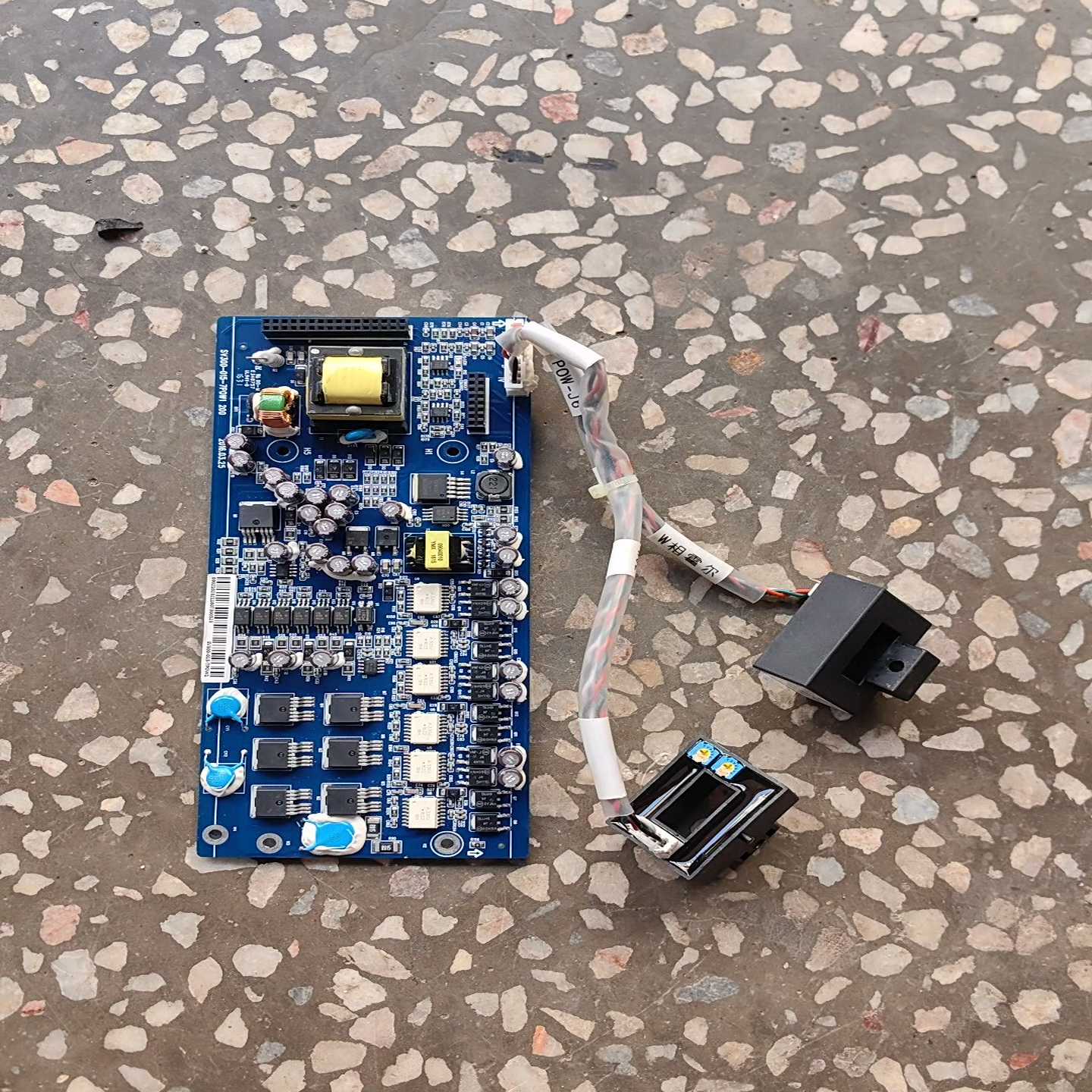 咨询-驱动板SV300-015-7P0W1，实物图合适的来聊