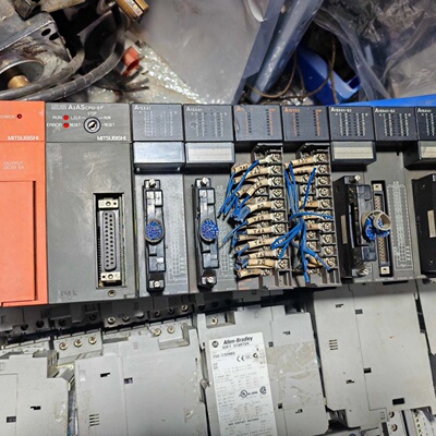 三菱PLC一套型号A2ASCPUS1A1SX41A1-议价