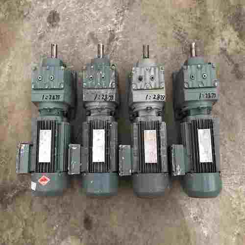 【星慕电子】4台sew卧式齿轮减速机，R37 DT80K4，速比1:28