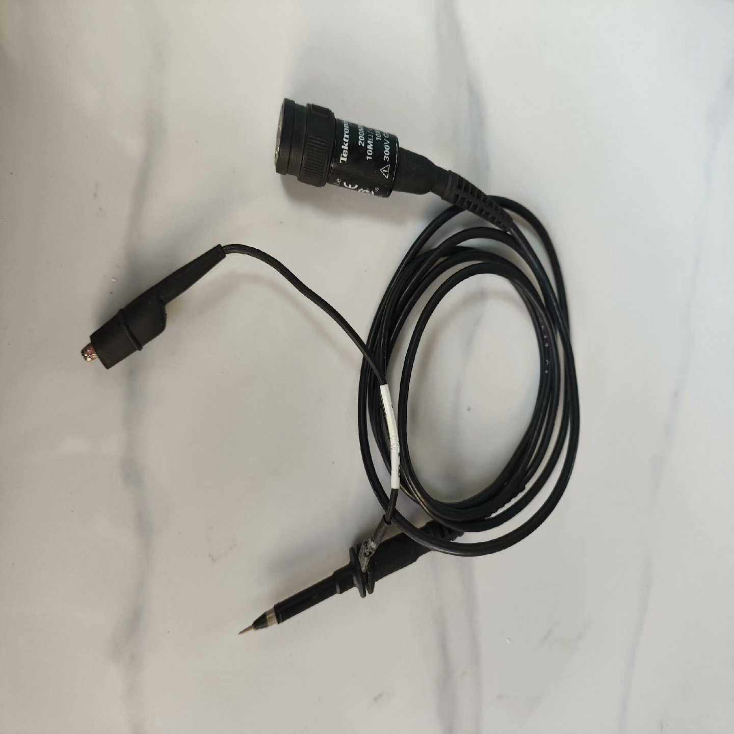 议价泰0201200Mz探头没有盖，图4有裂