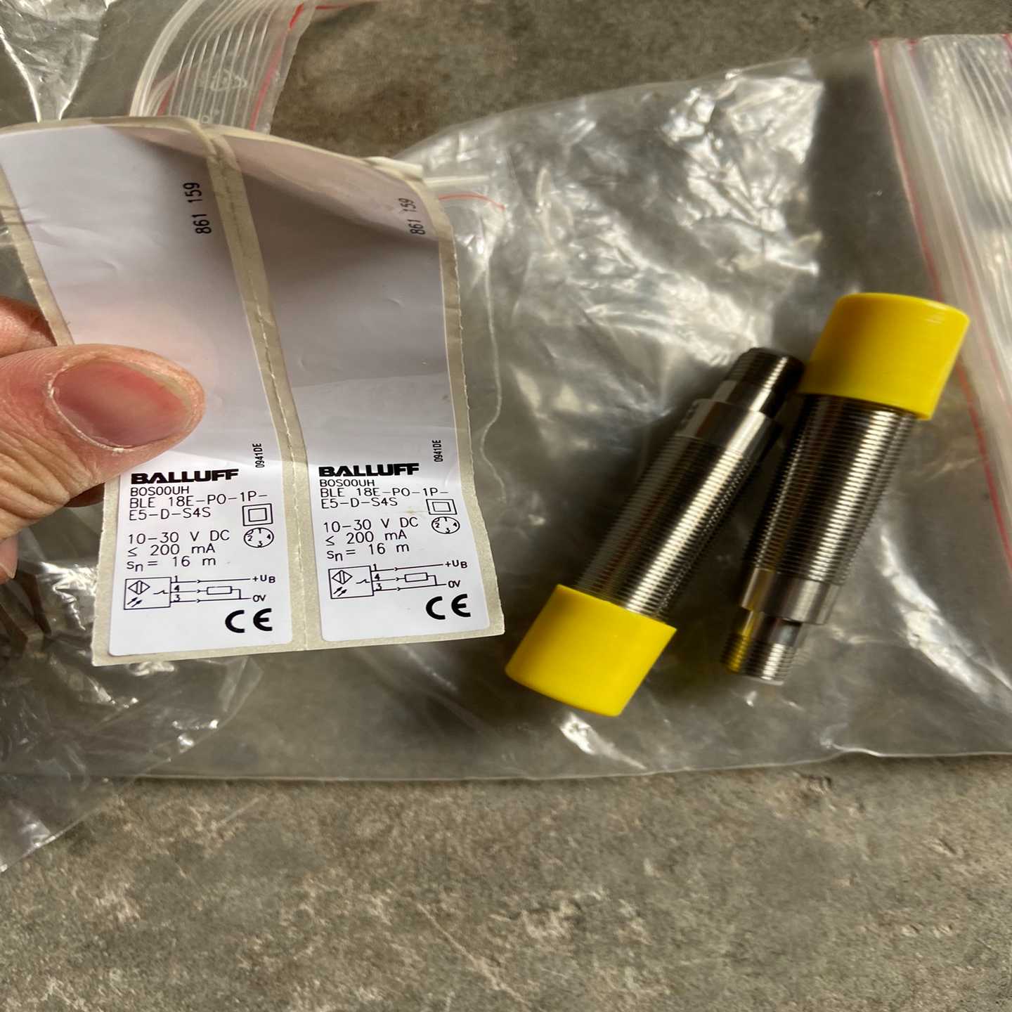 巴鲁夫接近开关B0S00UH、BLE-18E-P0-1P-E--议价商品