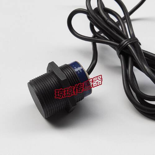 供应XS4P30NA340正品法国原厂拆机XS4P30PA340L1接近开关传感器*