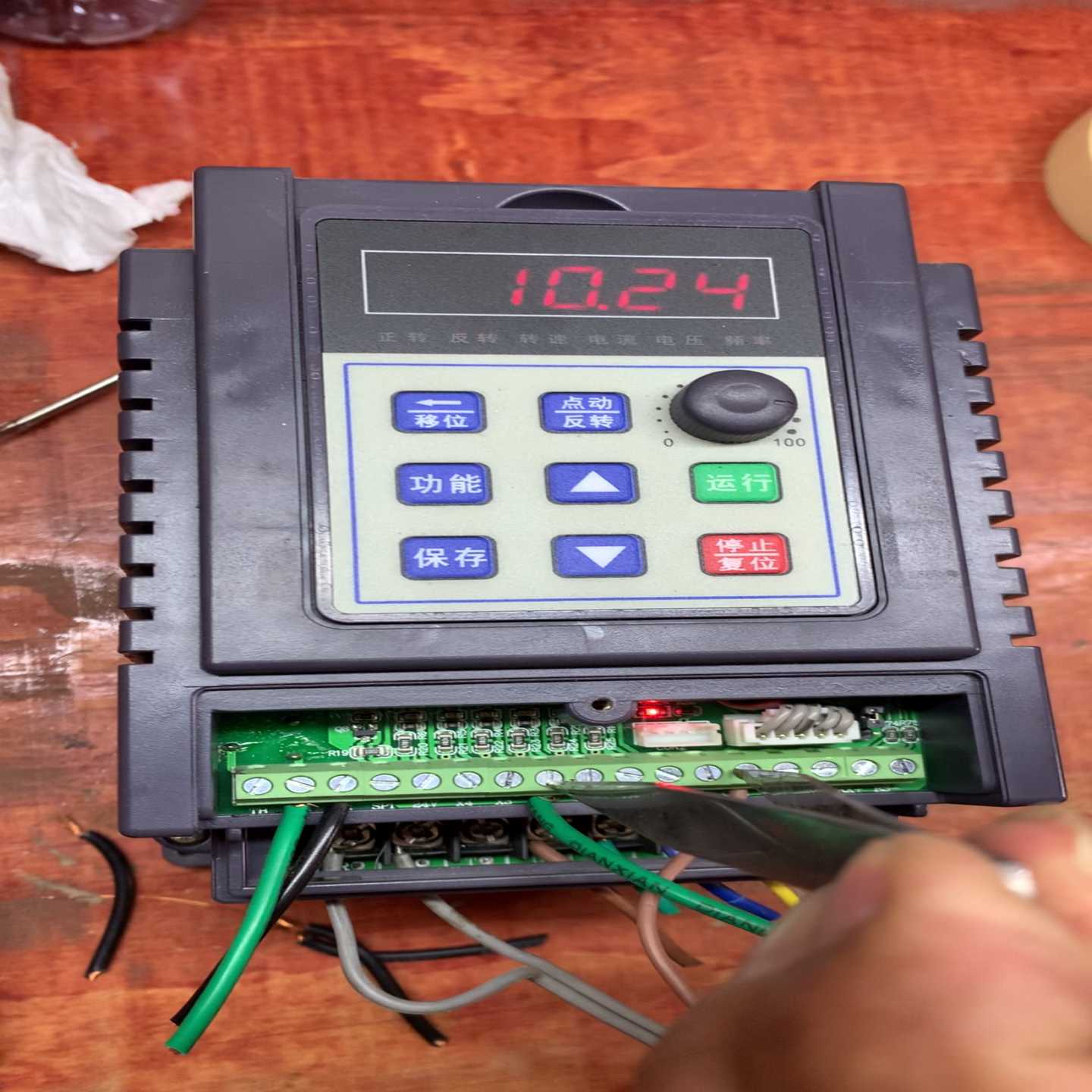 台达变频器VFD022M43B。380V、2.2KW、0.7询价