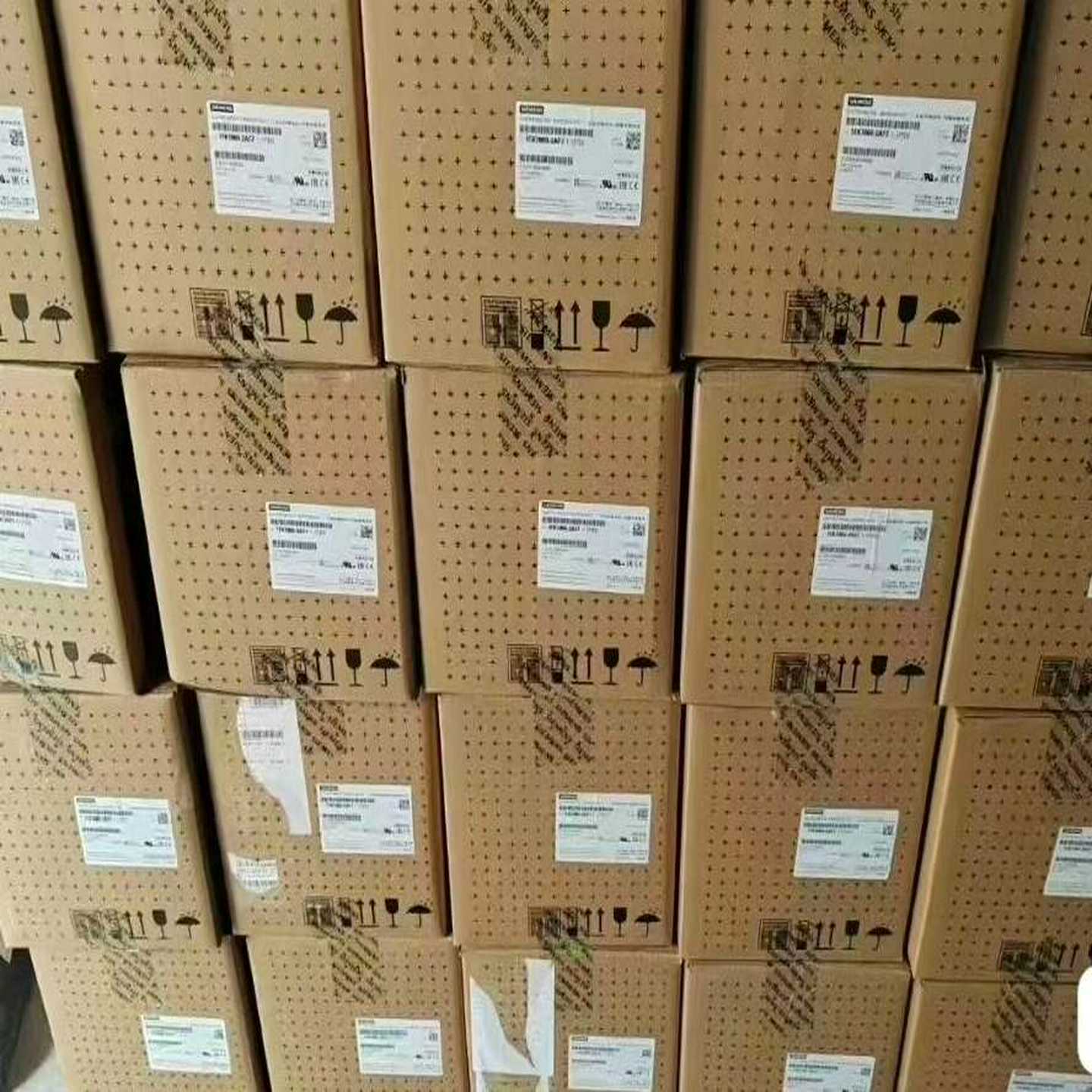 全新原装正品西门子伺服电机，型号现货：1FK7064-4CF--议价商品