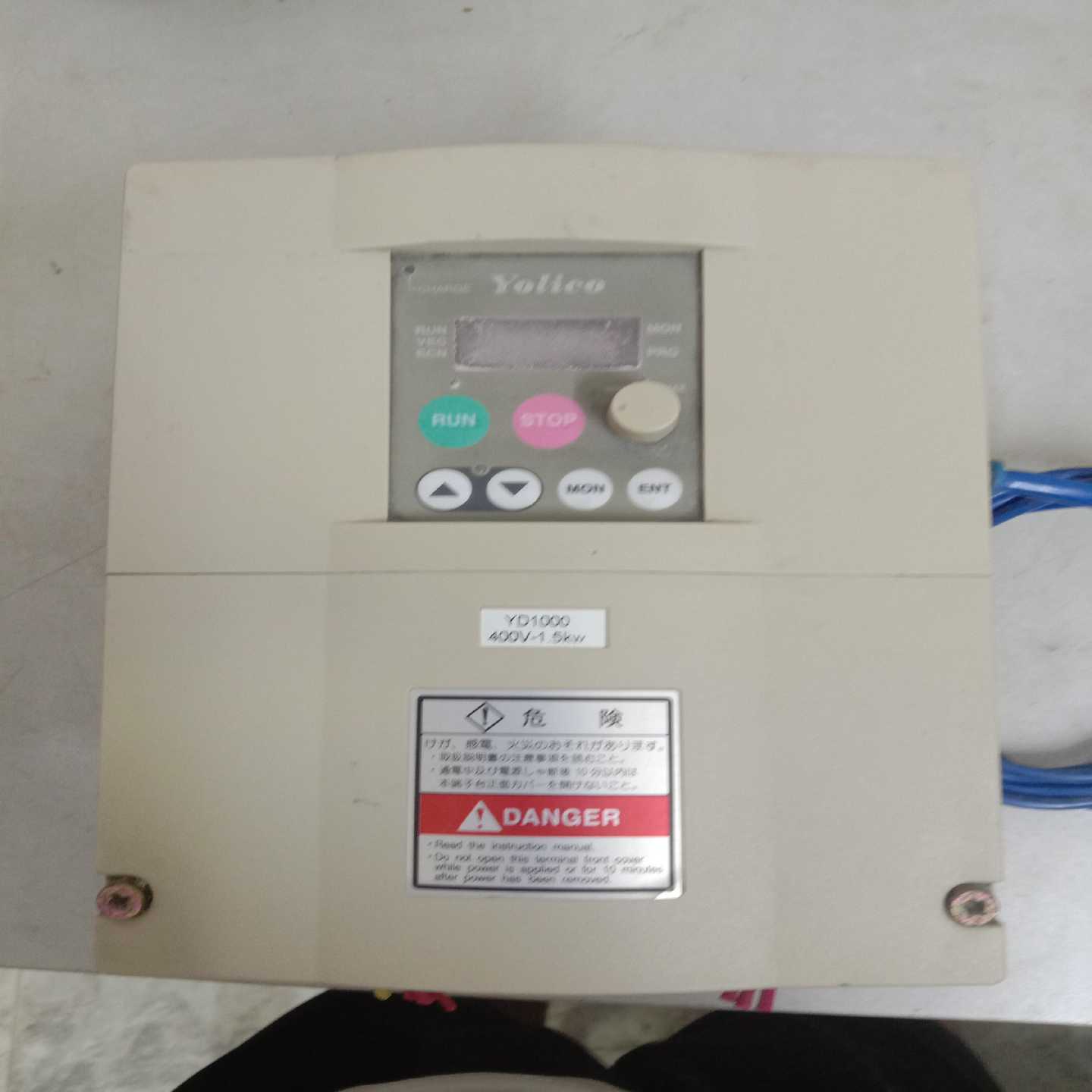 询价拍~优利康变频器1.5千瓦，型号YD11P5-T4-F，